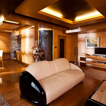 Anel 5*
