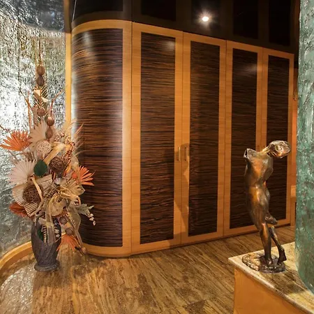 Hotel Anel 5*